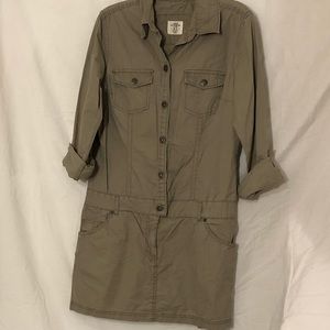 💕3/$30;Drop waist Khaki dress 14 buttons 3/4 down